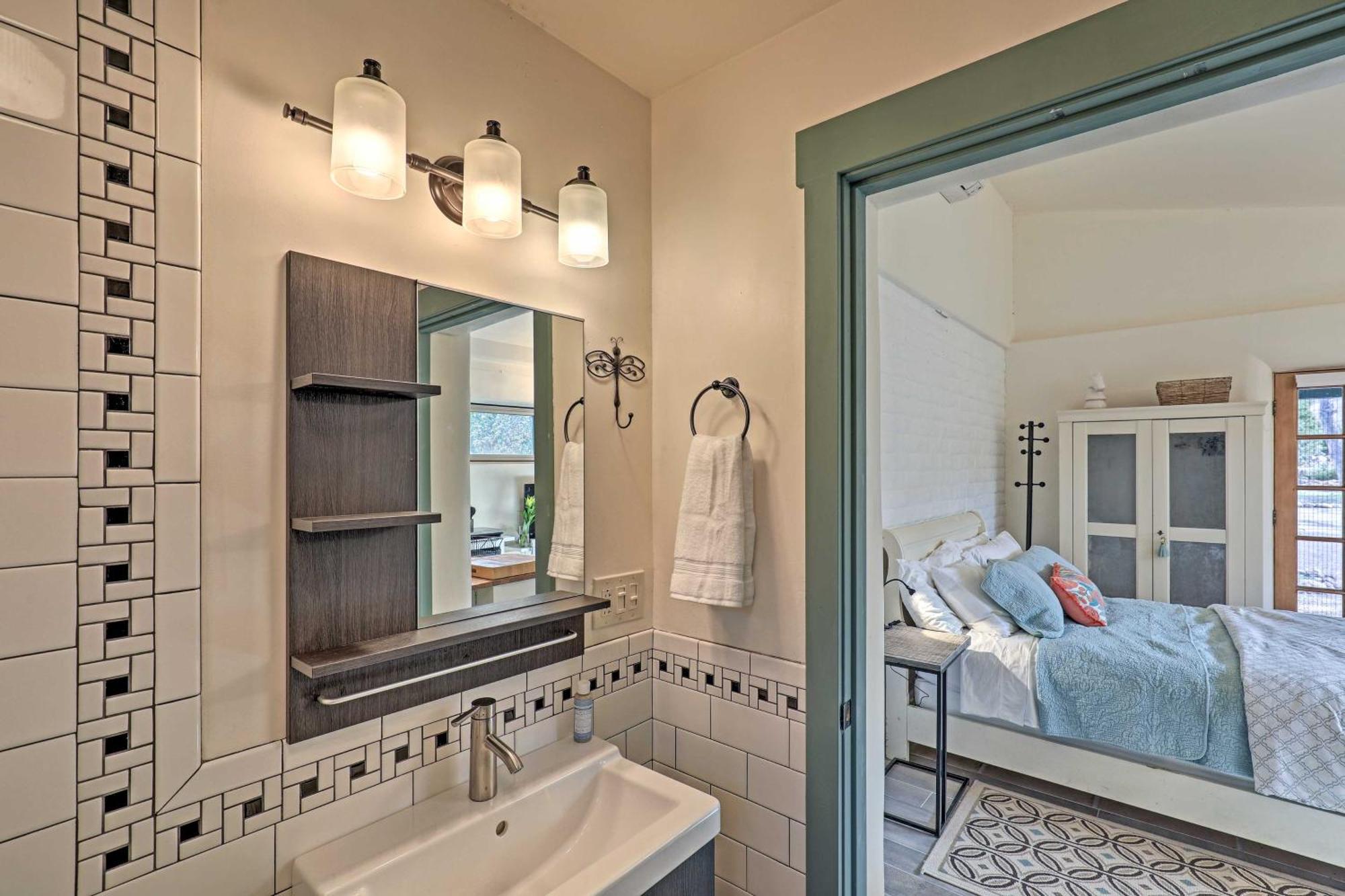 Casa Paloma 1 - Artsy Studio With Hot Tub Access! Patagonia ภายนอก รูปภาพ